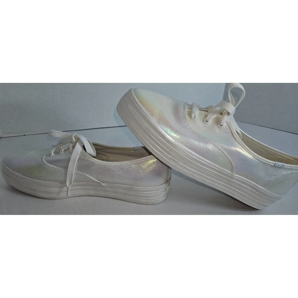 Keds Metallic Iridescent Silver Pointy Toe Platform Womens Shoe Size 9.5 WF67726